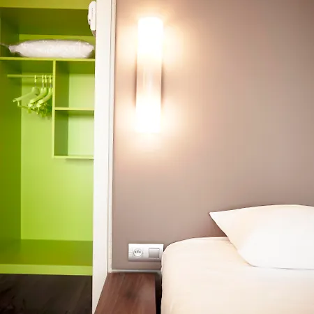 Hotel Campanile Vichy - 3*
