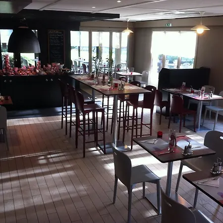 Hotel Campanile Vichy - 3*