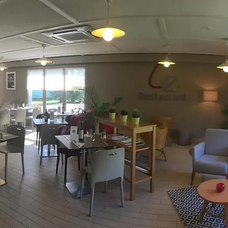 Campanile Vichy - 3*